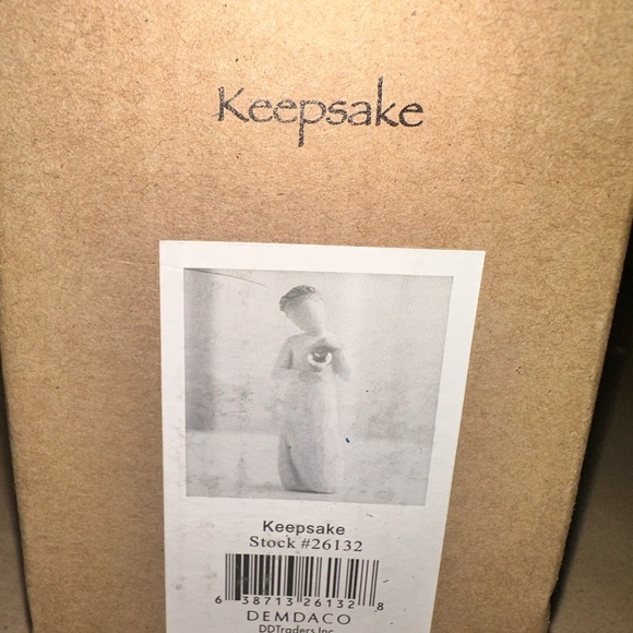 Willow Tree keepsake girl gold heart figurine - Picture 5 of 6